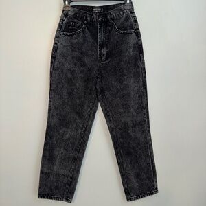 White Fox Boutique Rock Your Body High Waist Straight Tapered Mom Jeans XXS